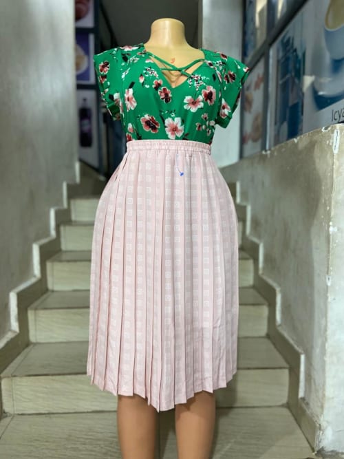 Light Pink Geometric Print Pleated Midi Skirt